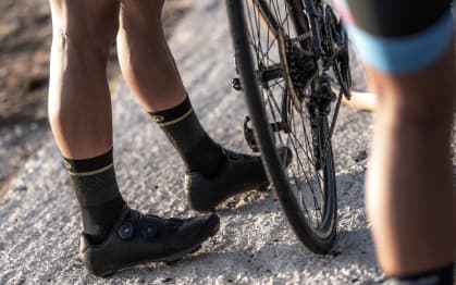 Funkční ponožky Rogelli HERO II nejen pro cyklisty, černo-khaki